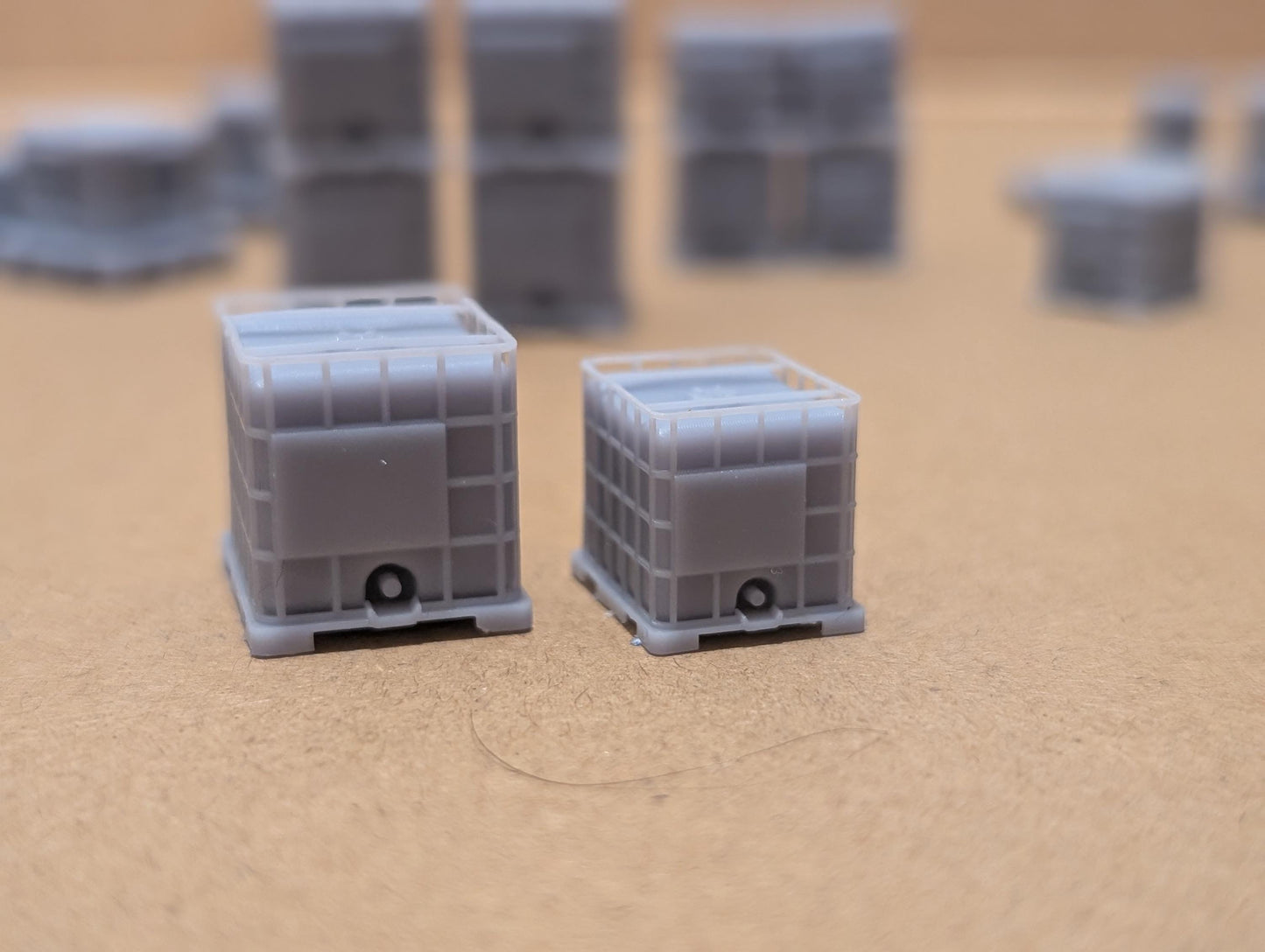 Miniature Intermediate bulk containers for Diromamas HO/OO/1:35/Custom